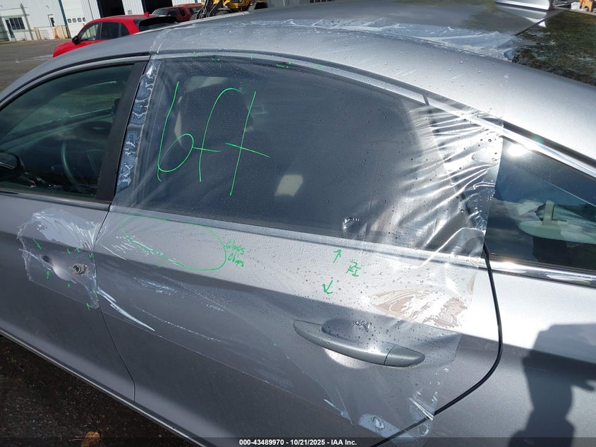 2015 HYUNDAI SONATA SE 5NPE24AF2FH150830