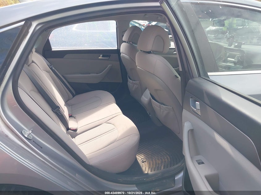 2015 HYUNDAI SONATA SE 5NPE24AF2FH150830