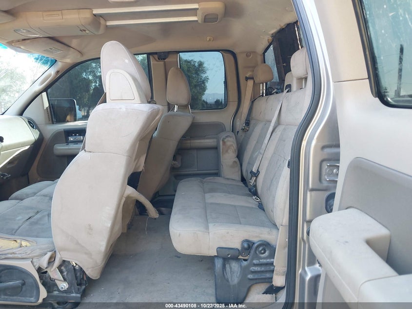 2004 Ford F-150 Stx/Xl/Xlt VIN: 1FTRX12W34NB50560 Lot: 43490108