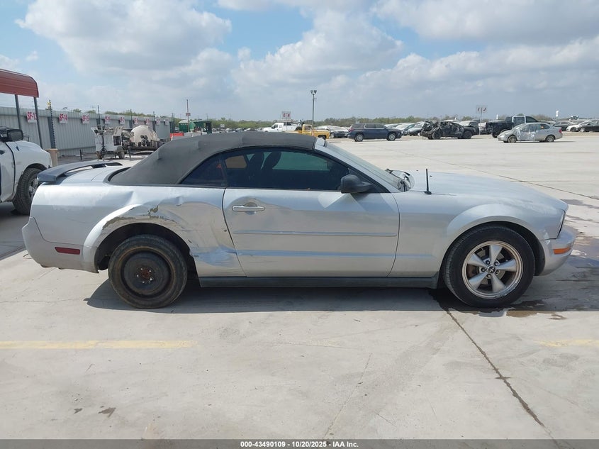 2007 Ford Mustang V6 Deluxe/V6 Premium VIN: 1ZVFT84N875280668 Lot: 43490109