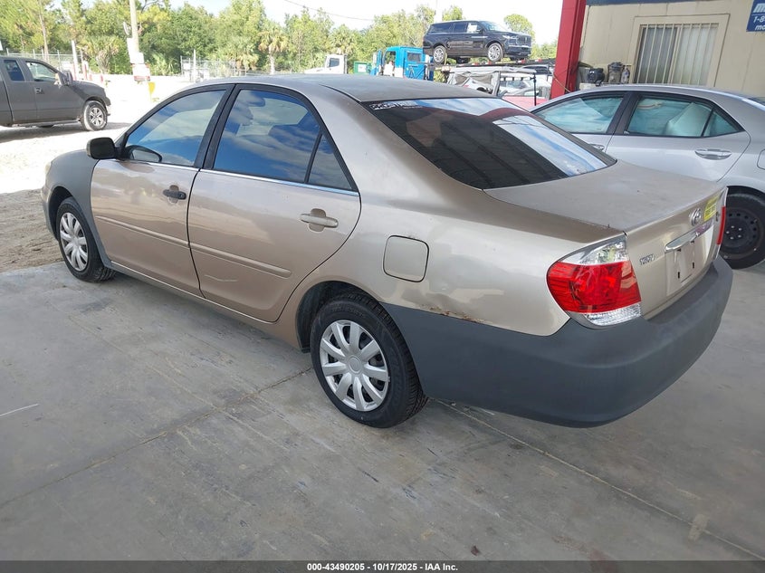 JTDBE32K353027211 2005 TOYOTA CAMRY photo no. 3