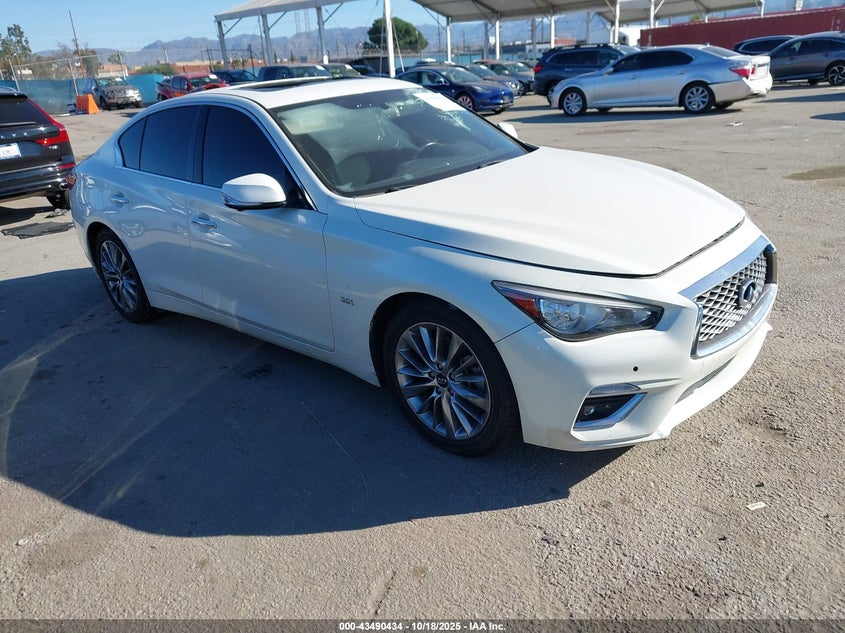 2019 INFINITI Q50 3.0T LUXE - JN1EV7AR4KM551107