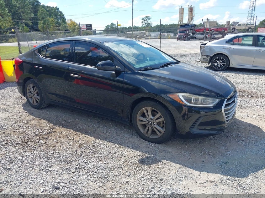 HYUNDAI ELANTRA SE