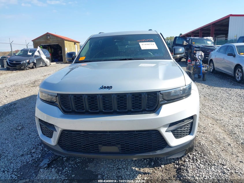 JEEP GRAND CHEROKEE - zdjęcie 12