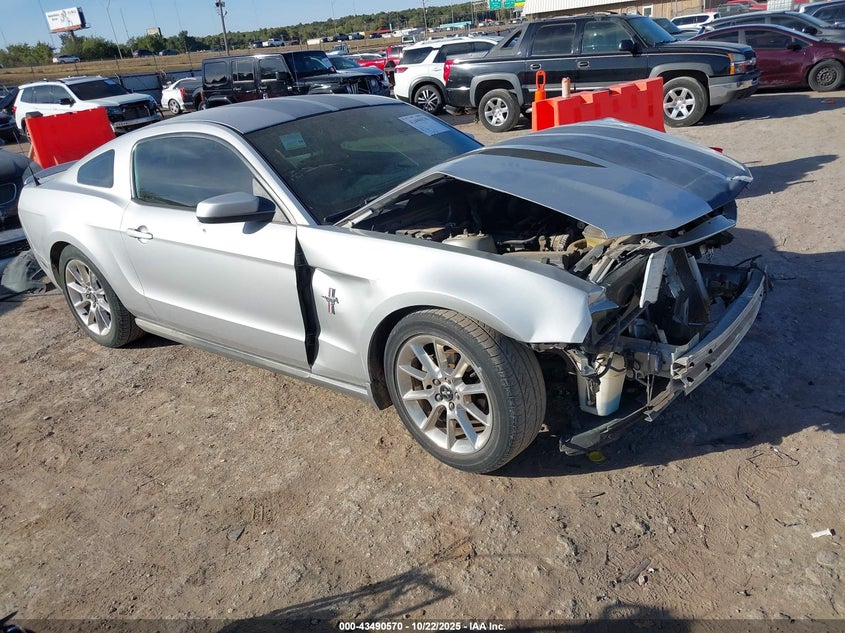 FORD MUSTANG V6/V6 PREMIUM