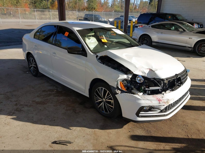 2018 VOLKSWAGEN JETTA 1.4T SE/1.4T WOLFSBURG EDITION - 3VWDB7AJ8JM238038