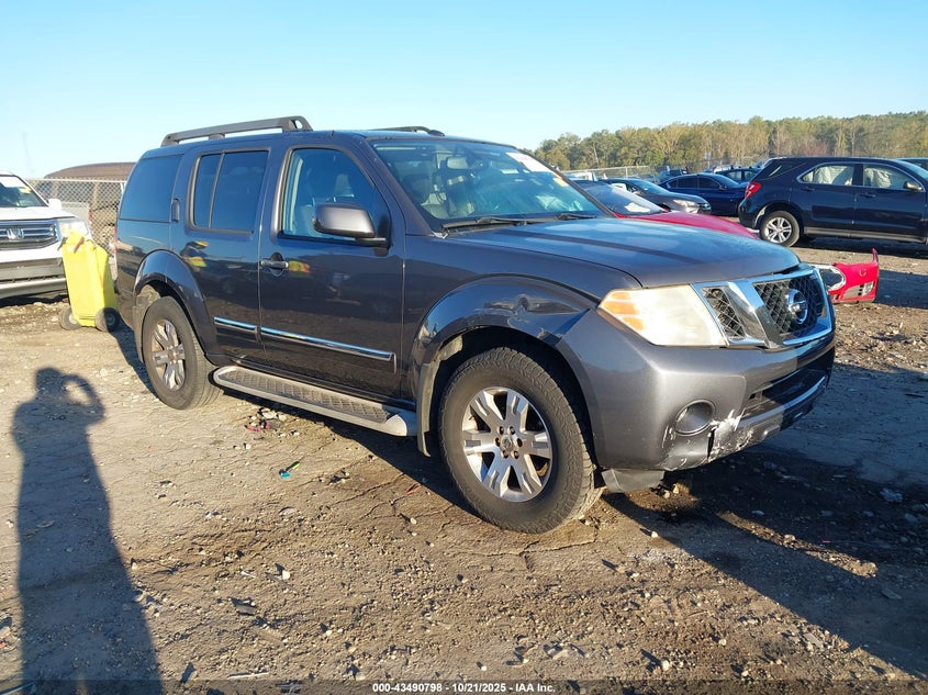 NISSAN PATHFINDER SILVER