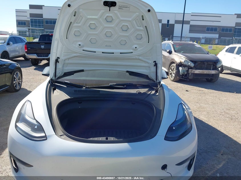 2022 Tesla Model 3 VIN: 5YJ3E1EB0NF270918 Lot: 43490807