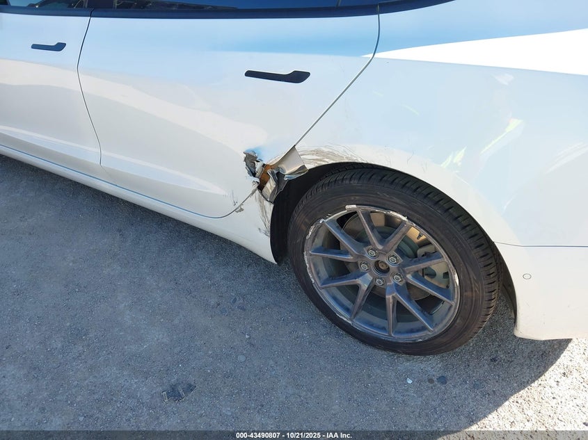 2022 Tesla Model 3 VIN: 5YJ3E1EB0NF270918 Lot: 43490807