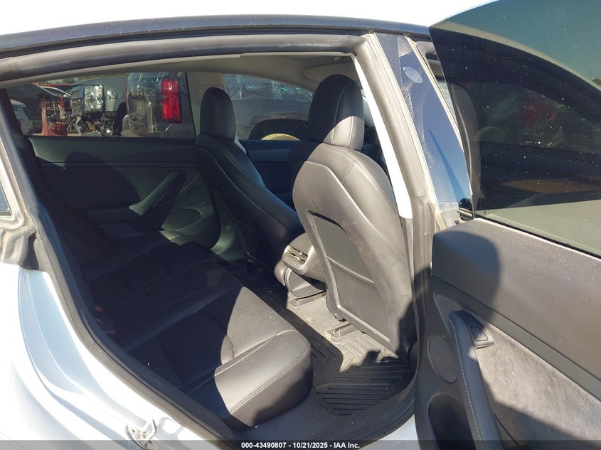 2022 Tesla Model 3 VIN: 5YJ3E1EB0NF270918 Lot: 43490807