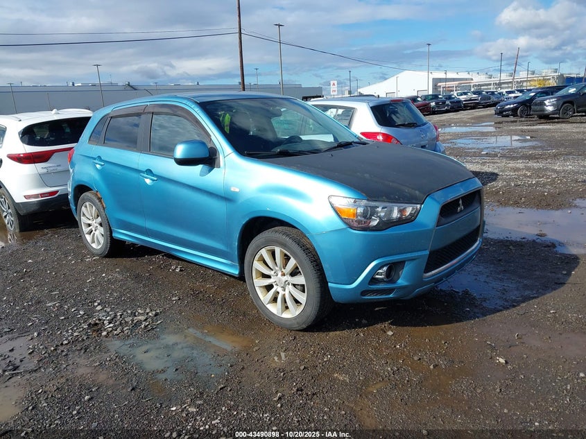 MITSUBISHI OUTLANDER SPORT SE