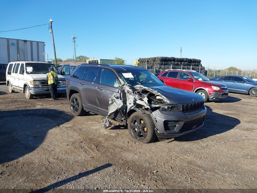 JEEP GRAND CHEROKEE ALTITUDE 4X4