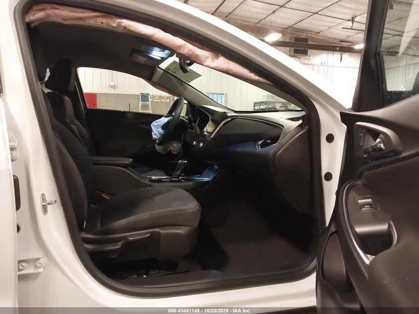 2016 CHEVROLET MALIBU 1LT 1G1ZE5ST7GF261283