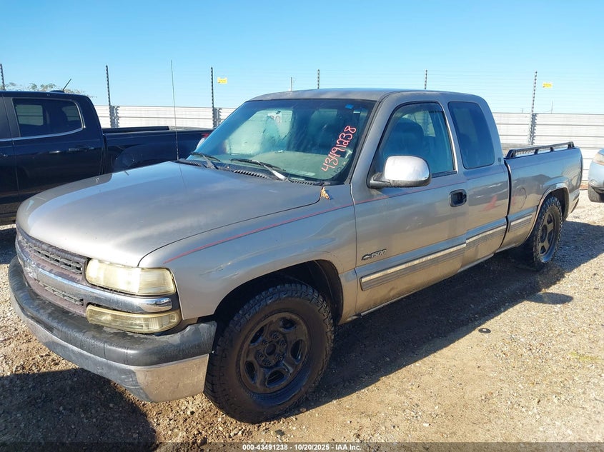 2GCEC19TXY1128889 2000 CHEVROLET SILVERADO photo no. 2