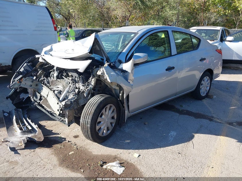 2019 NISSAN VERSA 1.6 S 3N1CN7AP0KL830831