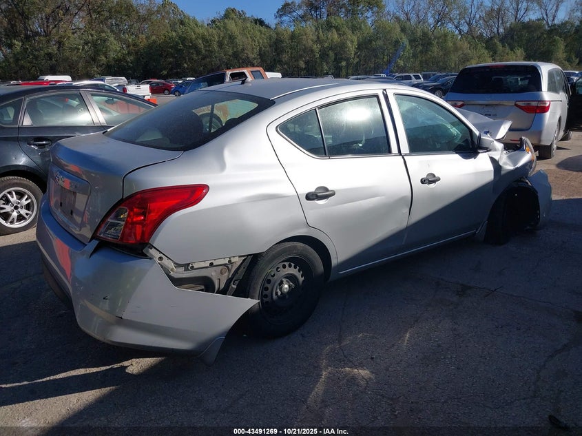 2019 NISSAN VERSA 1.6 S 3N1CN7AP0KL830831