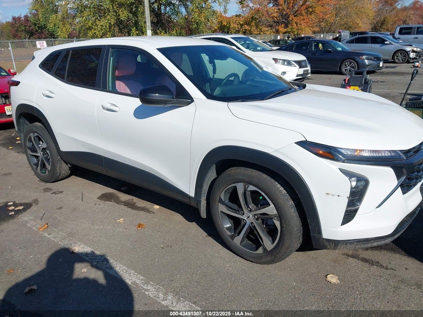 CHEVROLET TRAX FWD 1RS