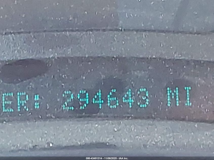 2005 Chevrolet Silverado 1500 Z71 VIN: 2GCEK13T251237791 Lot: 43491314