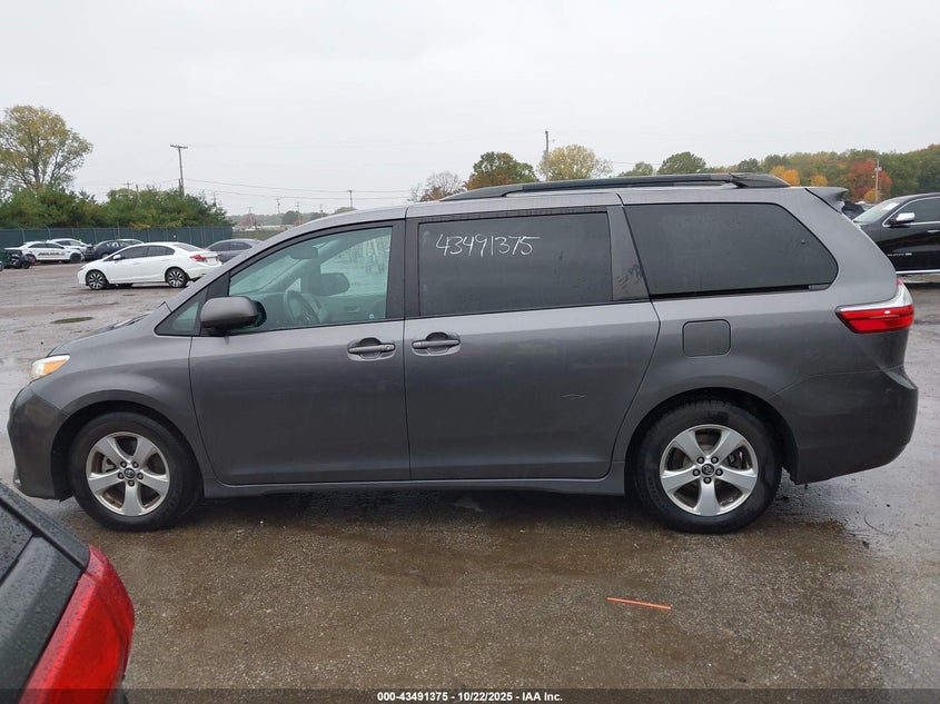 5TDKZ3DC2JS909120 2018 TOYOTA SIENNA photo no. 14
