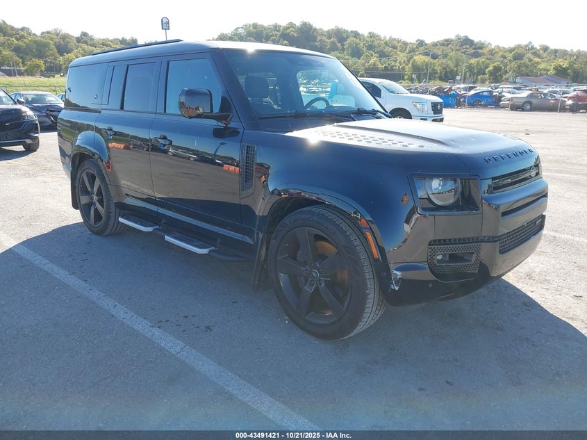 LAND ROVER DEFENDER 130 X-DYNAMIC SE