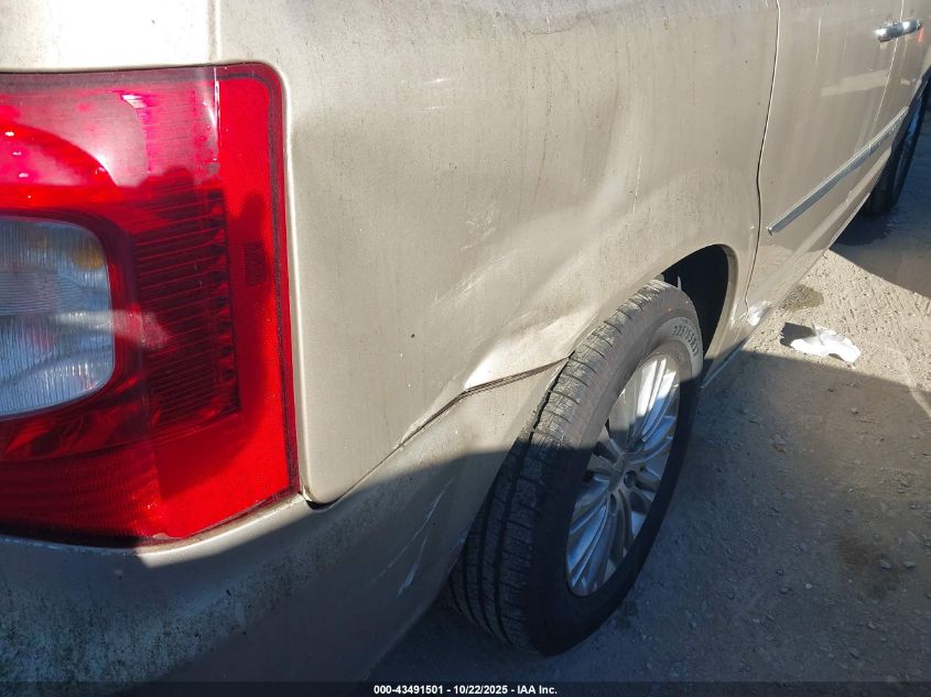 2015 Chrysler Town & Country Touring-L VIN: 2C4RC1CG8FR657608 Lot: 43491501