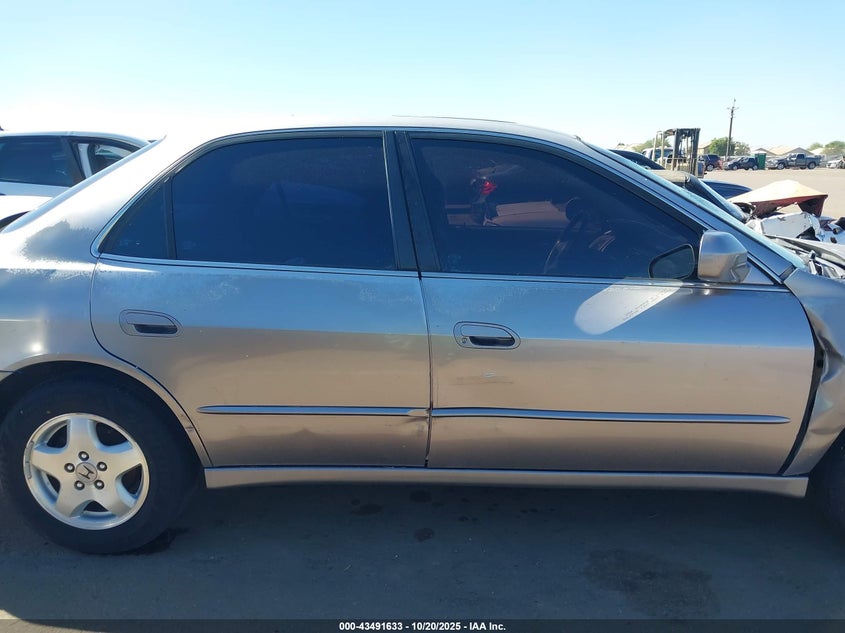 1HGCG1650YA026204 2000 HONDA ACCORD photo no. 14