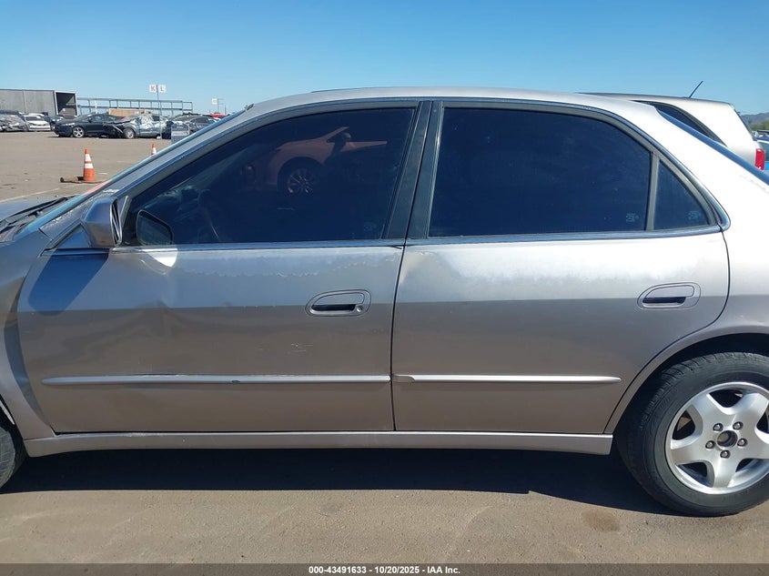 1HGCG1650YA026204 2000 HONDA ACCORD photo no. 15