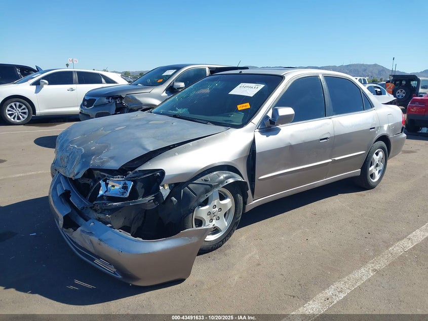 1HGCG1650YA026204 2000 HONDA ACCORD photo no. 2