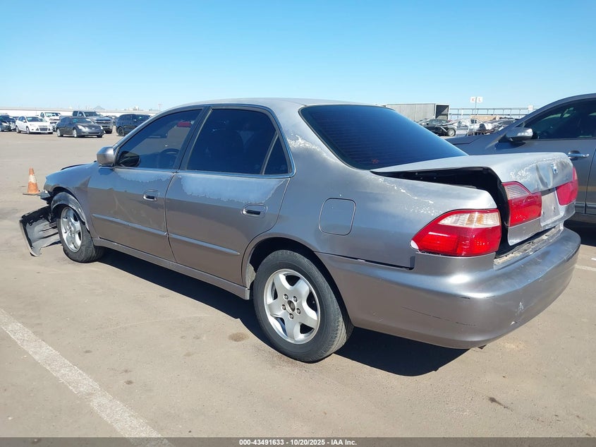 1HGCG1650YA026204 2000 HONDA ACCORD photo no. 3