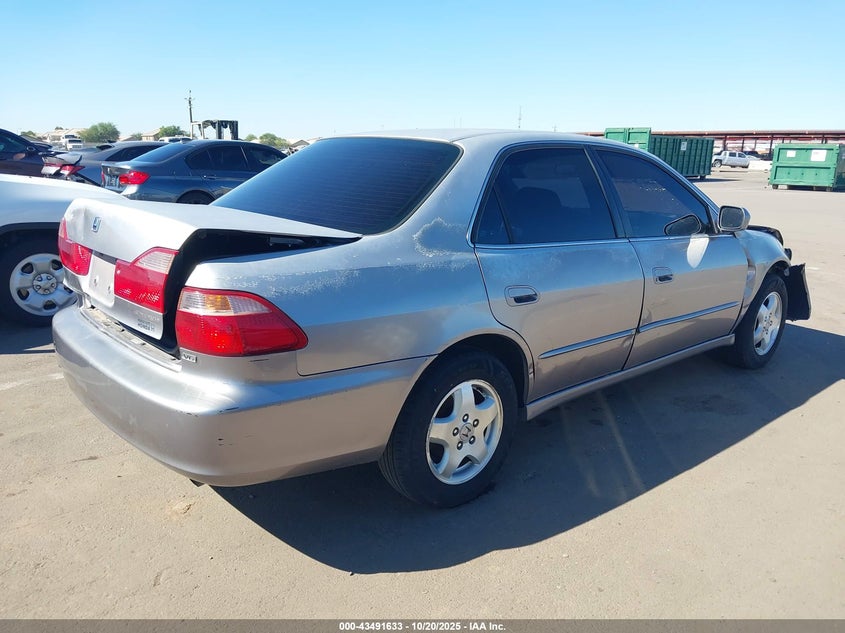 1HGCG1650YA026204 2000 HONDA ACCORD photo no. 4