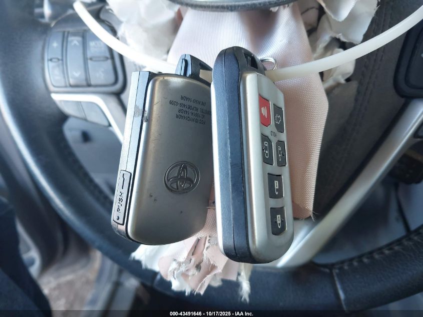 2019 Toyota Sienna Xle 8 Passenger VIN: 5TDYZ3DC9KS996722 Lot: 43491646