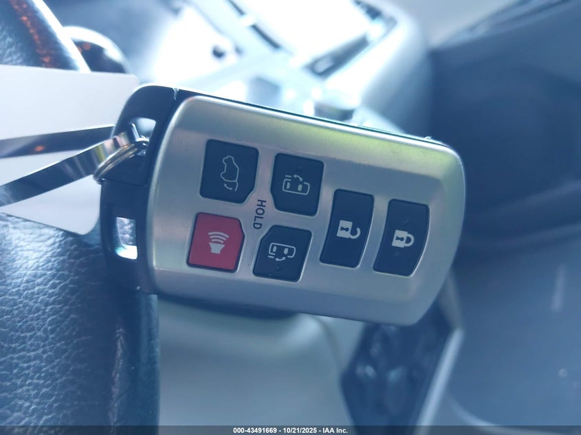 2020 TOYOTA SIENNA XLE PREMIUM 5TDYZ3DC6LS044553