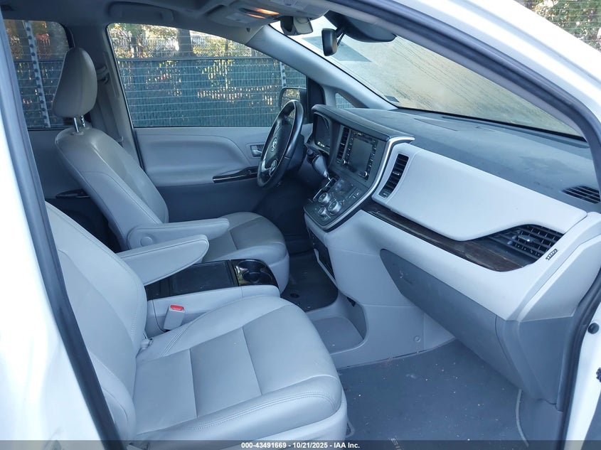 2020 TOYOTA SIENNA XLE PREMIUM 5TDYZ3DC6LS044553