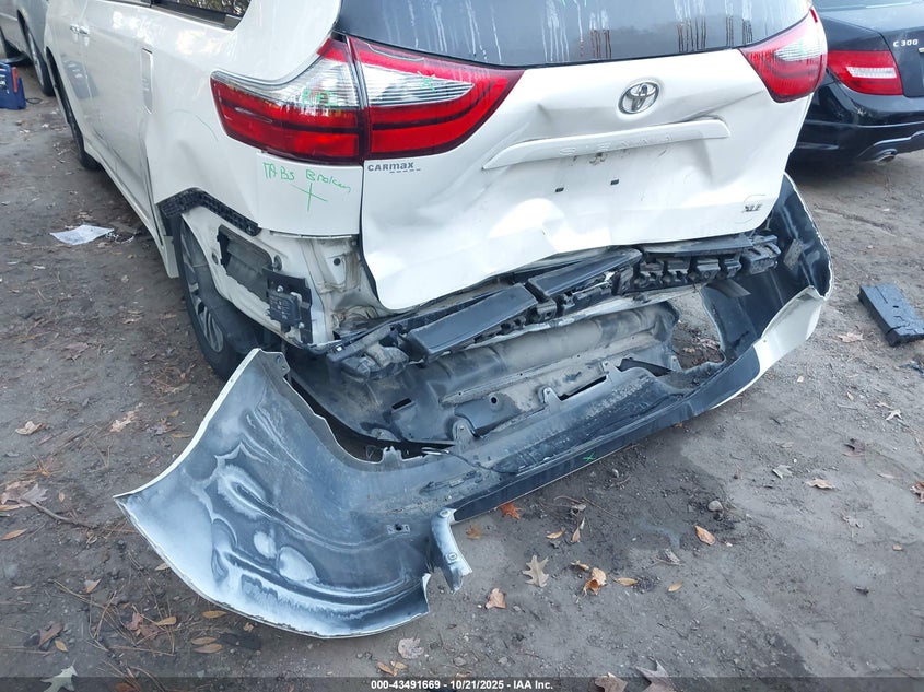 2020 TOYOTA SIENNA XLE PREMIUM 5TDYZ3DC6LS044553