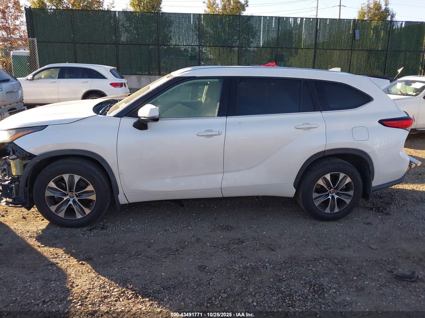 2020 TOYOTA HIGHLANDER XLE 5TDGZRBH0LS510748