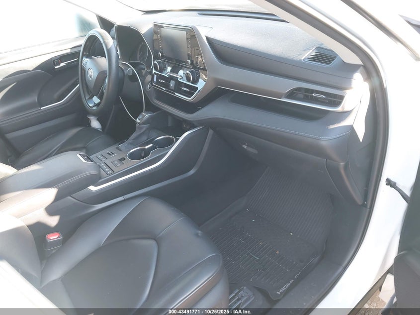 2020 TOYOTA HIGHLANDER XLE 5TDGZRBH0LS510748