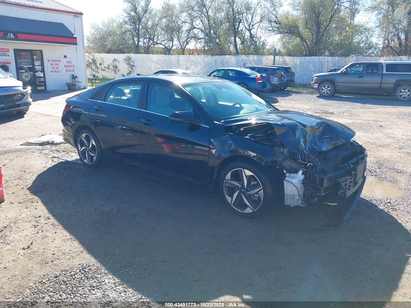 HYUNDAI ELANTRA LIMITED