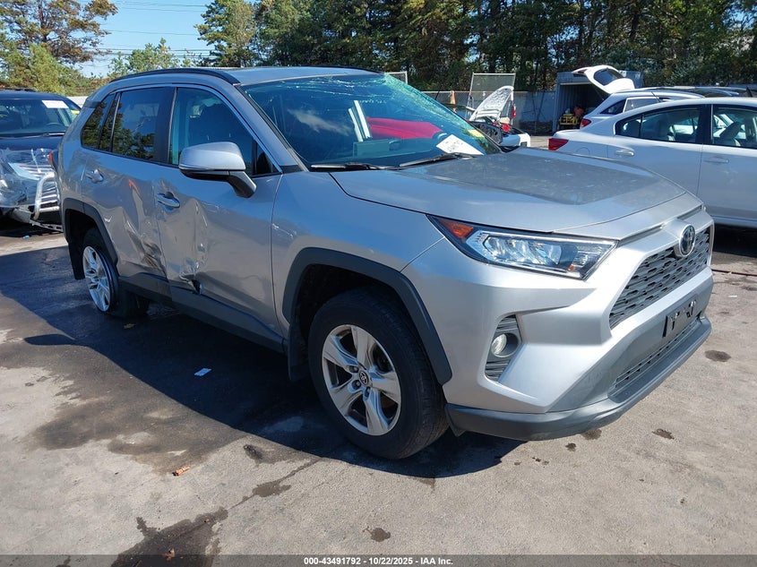 TOYOTA RAV4 XLE