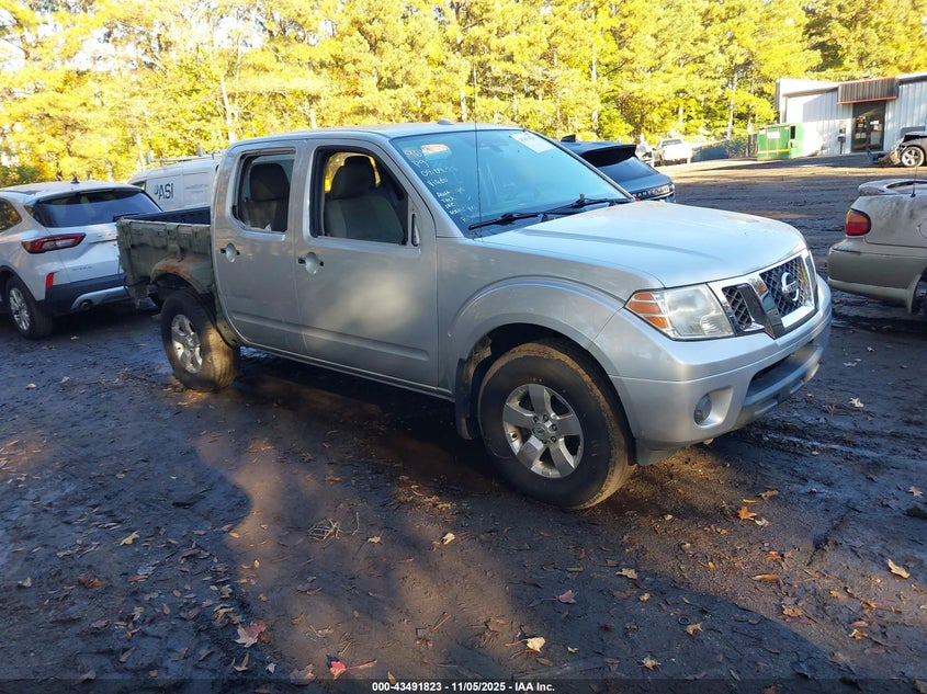 NISSAN FRONTIER SV