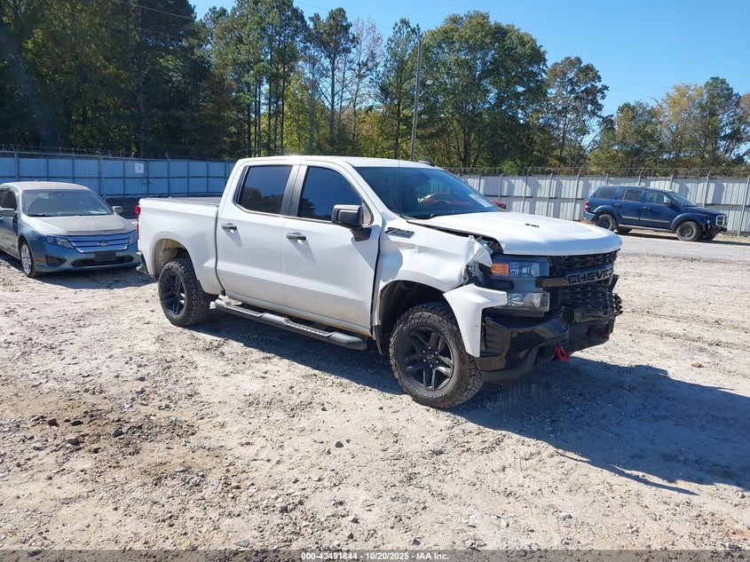 CHEVROLET SILVERADO 1500 4WD SHORT BED CUSTOM TRAIL BOSS