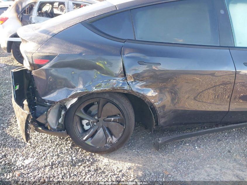 2026 Tesla Model Y Long Range Dual Motor All-Wheel Drive/Long Range Launch Series VIN: 7SAYGDEE2TF364441 Lot: 43491902