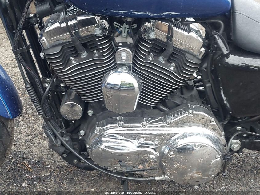 2015 Harley-Davidson Xl1200 T VIN: 1HD1LL315FC402586 Lot: 43491962