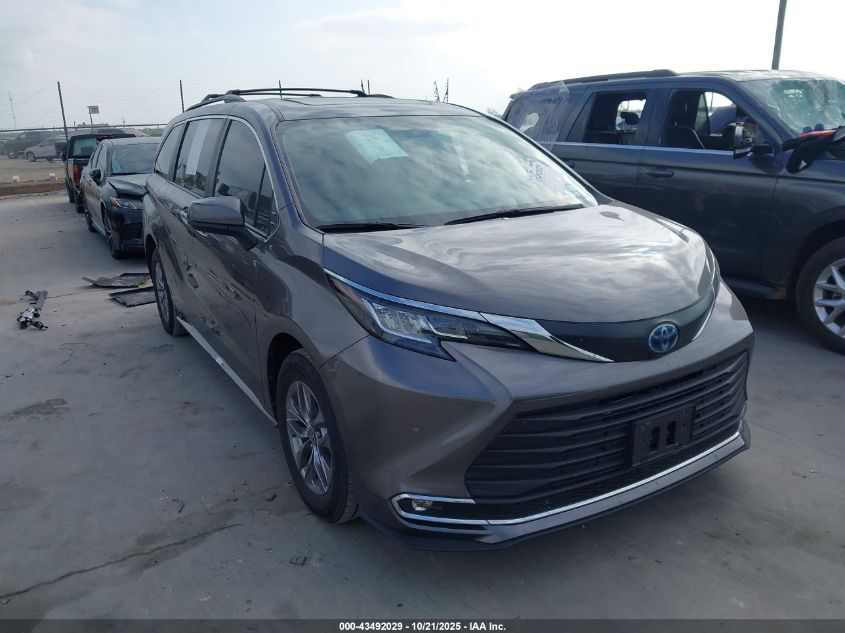 2023 TOYOTA SIENNA XLE - 5TDYRKEC9PS153698
