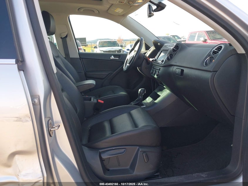2017 VOLKSWAGEN TIGUAN 2.0T WOLFSBURG EDITION WVGRV7AX1HW504218