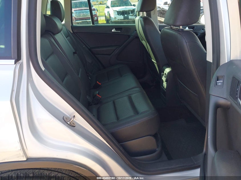 2017 VOLKSWAGEN TIGUAN 2.0T WOLFSBURG EDITION WVGRV7AX1HW504218