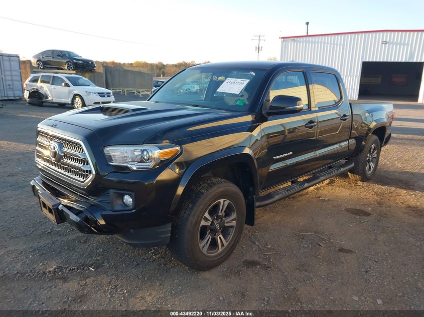3TMDZ5BN9HM024156 2017 TOYOTA TACOMA photo no. 2