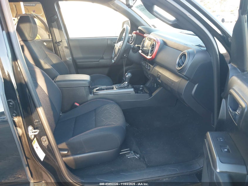 3TMDZ5BN9HM024156 2017 TOYOTA TACOMA photo no. 5