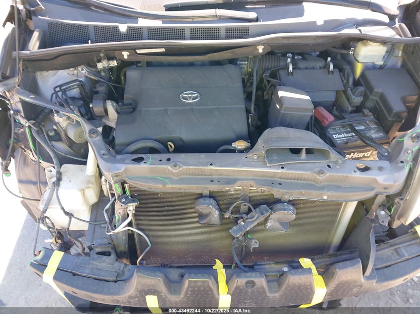 2016 TOYOTA SIENNA XLE PREMIUM 8 PASSENGER 5TDYK3DC8GS734055