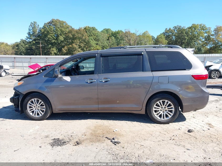 2016 TOYOTA SIENNA XLE PREMIUM 8 PASSENGER 5TDYK3DC8GS734055