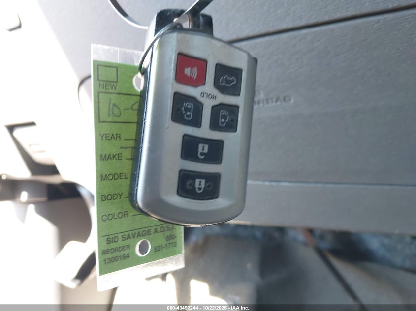 2016 TOYOTA SIENNA XLE PREMIUM 8 PASSENGER 5TDYK3DC8GS734055